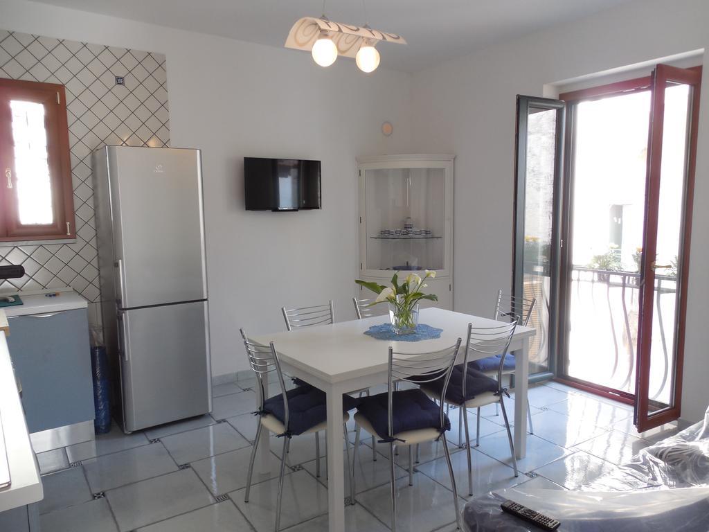 Villa Da Zia Pina Minori Habitación foto